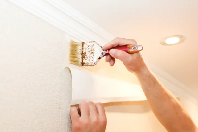 Pose de papier peint à Bois-d'Ennebourg — revêtements muraux et toiles de verre